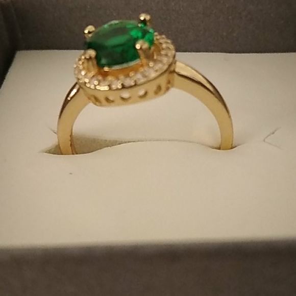 NIB  goldtone ring size 7 - Picture 3 of 3